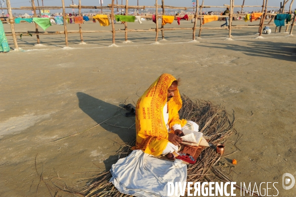 Kumbh Mela Hindu pilgrimage Ritual and worship 2013. Kumbh Mela hindou pèlerinage rituel et de culte 2013.