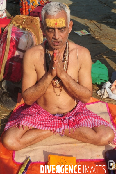 Kumbh Mela Hindu pilgrimage Ritual and worship 2013. Kumbh Mela hindou pèlerinage rituel et de culte 2013.