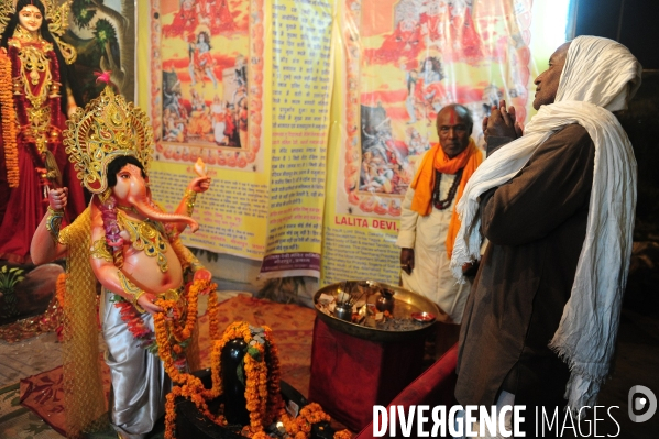 Kumbh Mela Hindu pilgrimage Ritual and worship 2013. Kumbh Mela hindou pèlerinage rituel et de culte 2013.