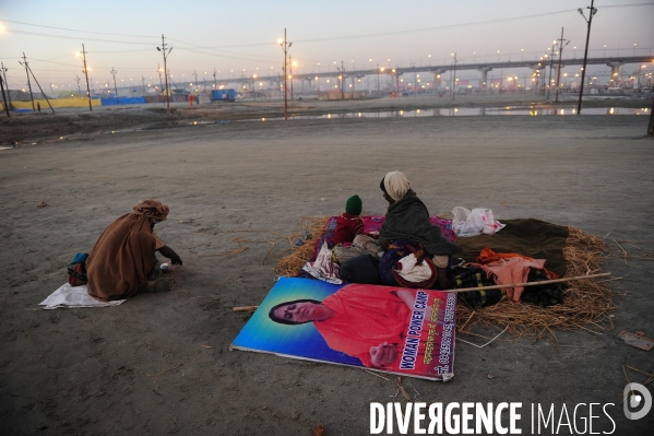 Kumbh Mela Hindu pilgrimage Ritual and worship 2013. Kumbh Mela hindou pèlerinage rituel et de culte 2013.