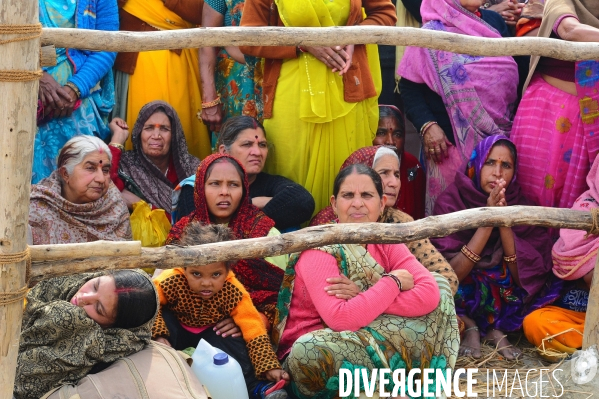 Kumbh Mela Hindu pilgrimage Ritual and worship 2013. Kumbh Mela hindou pèlerinage rituel et de culte 2013.