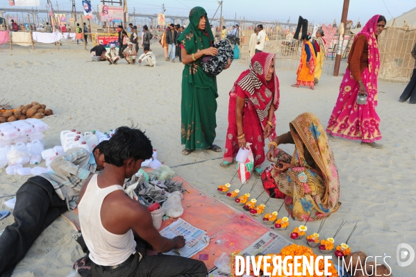 Kumbh Mela Hindu pilgrimage Ritual and worship 2013. Kumbh Mela hindou pèlerinage rituel et de culte 2013.