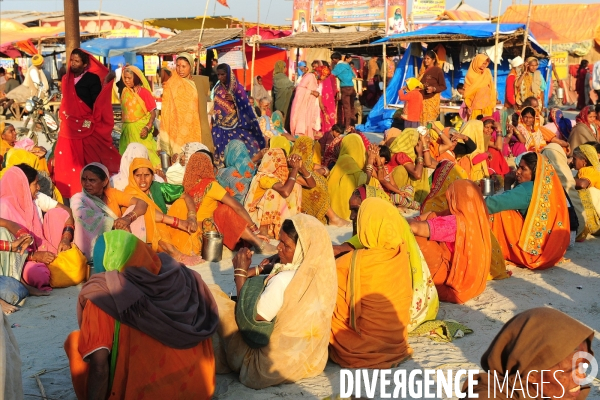 Kumbh Mela Hindu pilgrimage Ritual and worship 2013. Kumbh Mela hindou pèlerinage rituel et de culte 2013.