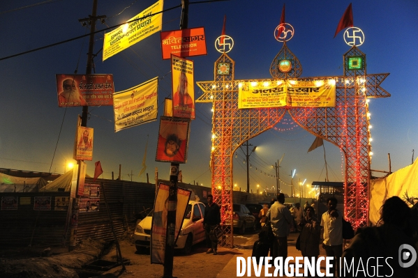 Kumbh Mela Hindu pilgrimage Ritual and worship 2013. Kumbh Mela hindou pèlerinage rituel et de culte 2013.