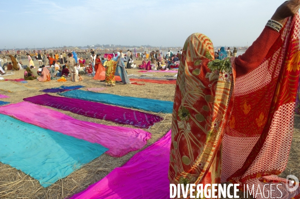 Kumbh Mela Hindu pilgrimage logistics and daily life 2013. Kumbh Mela hindous logistique du pèlerinage et vie quotidienne 2013.