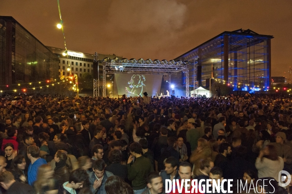 Nuits Blanches, Parc André Citroën : Jeff Mills, anime une grande discothèque à ciel ouvert ; « Together is better »