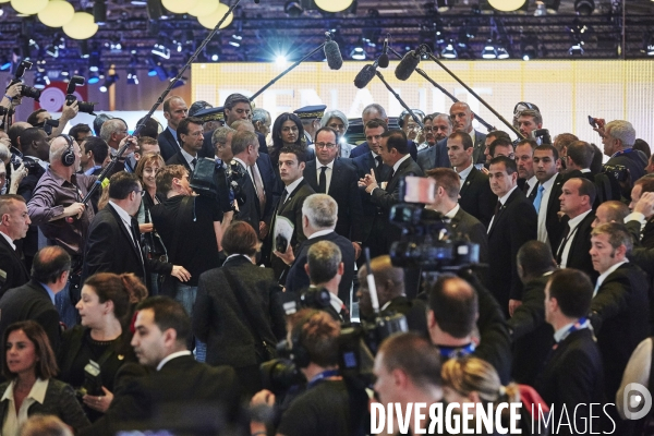 Sécurité maximum pour François Hollande, président ,au salon de l Auto 2014