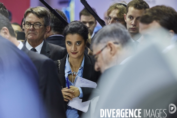 Sécurité maximum pour François Hollande, président ,au salon de l Auto 2014