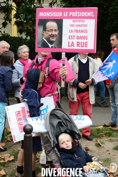 La Manif pour tous. The Demonstration For All.