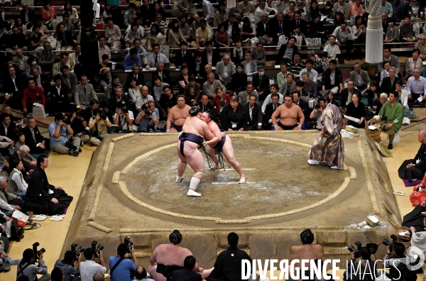 Tournoi de sumos de mai 2014 à Tokyo