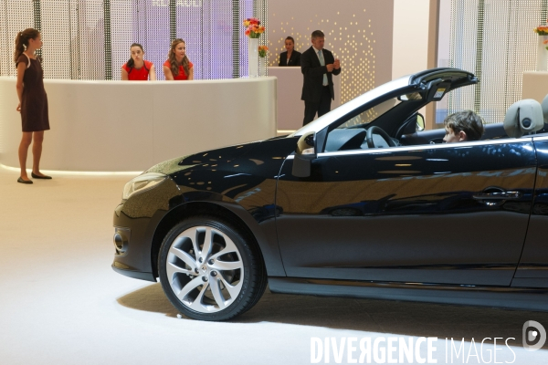 Mondial de l Auto 2014, véhicules électriques, hybrides et nouvelles technologies