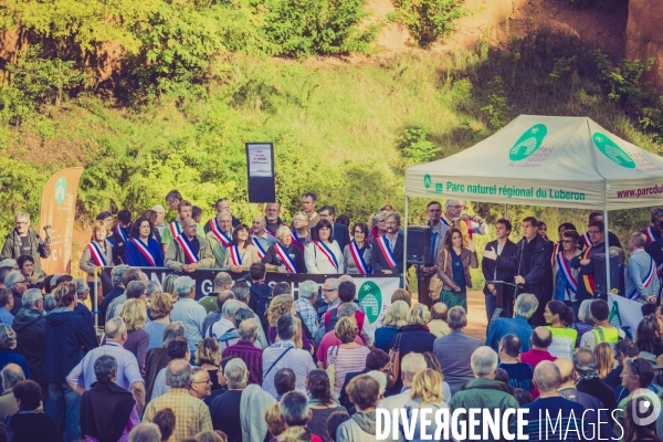 Mobilisation dans les ocres du Luberon contre le gaz de schiste.