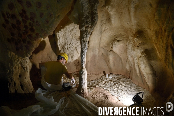 Chantier Caverne du Pont d Arc, reproduction de la grotte Chauvet