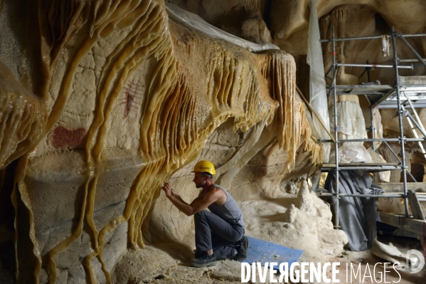 Chantier Caverne du Pont d Arc, reproduction de la grotte Chauvet