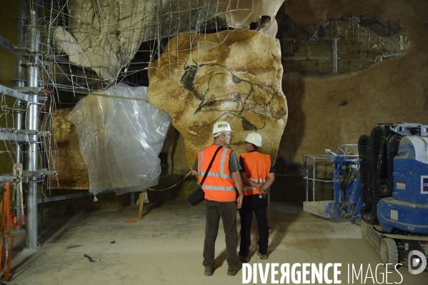 Chantier Caverne du Pont d Arc, reproduction de la grotte Chauvet