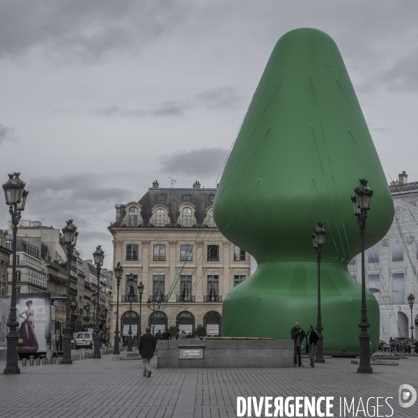 Sapin de Noel ou Sex-toy de Paul Mc Carthy