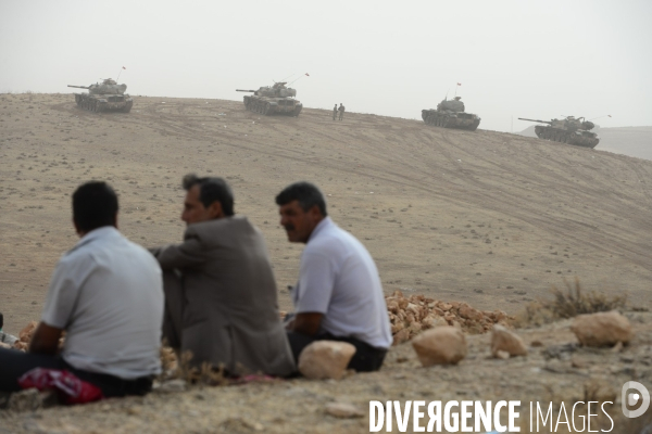 Combat in Kobani, Turkey-Syria Border. Combat dans Kobané, Frontaliers entre Syrie et Turquie.