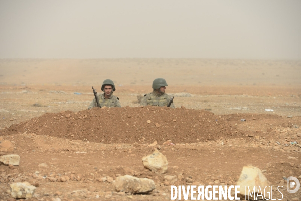 Combat in Kobani, Turkey-Syria Border. Combat dans Kobané, Frontaliers entre Syrie et Turquie.