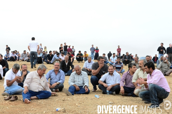 Combat in Kobani, Turkey-Syria Border. Combat dans Kobané, Frontaliers entre Syrie et Turquie.