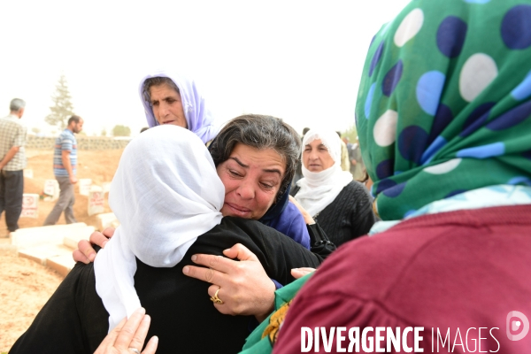 Funeral of Syrian Kurdish fighters of Kobani,  Les funérailles de combattants kurdes syriens de Kobani,