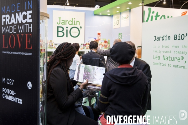 Le SIAL, salon de l Industrie Agroalimentaire, réunit 6 300 exposants de 105 pays à Villepinte pour le meilleur et pour le pire.