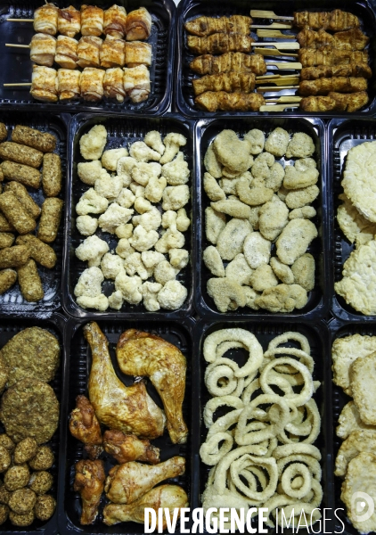 Le SIAL, salon de l Industrie Agroalimentaire, réunit 6 300 exposants de 105 pays à Villepinte pour le meilleur et pour le pire.