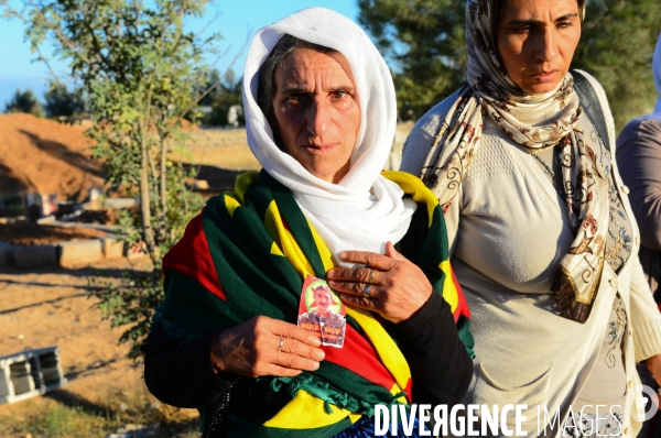 Funeral of Kurdish fighters, killed in the fighting with the Islamic State in Kobani. Funérailles de combattants kurdes, tués dans les combats avec l ¢tat islamique en Kobané.