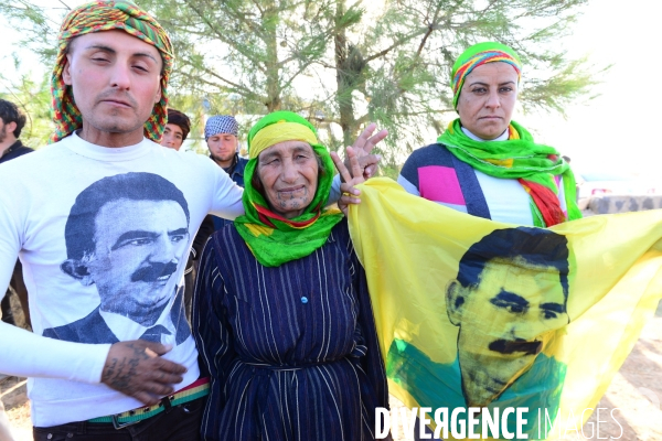 Funeral of Kurdish fighters, killed in the fighting with the Islamic State in Kobani. Funérailles de combattants kurdes, tués dans les combats avec l État islamique en Kobané.