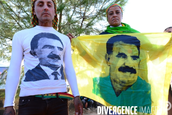 Funeral of Kurdish fighters, killed in the fighting with the Islamic State in Kobani. Funérailles de combattants kurdes, tués dans les combats avec l État islamique en Kobané.