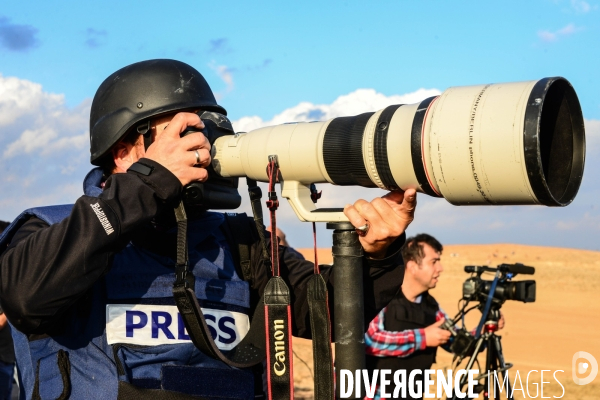 Members of the media the foreign and local press covering Battle for Kobani, Les membres des médias de la presse étrangère et locale couvrant bataille pour Kobani,