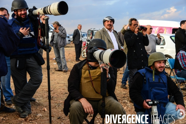 Members of the media the foreign and local press covering Battle for Kobani, Les membres des médias de la presse étrangère et locale couvrant bataille pour Kobani,