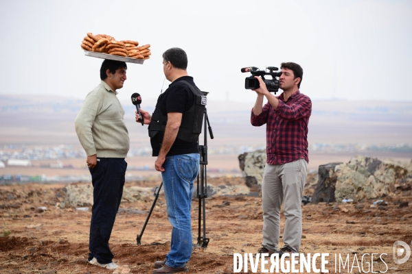 Members of the media the foreign and local press covering Battle for Kobani, Les membres des médias de la presse étrangère et locale couvrant bataille pour Kobani,