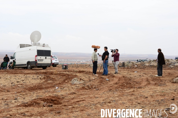 Members of the media the foreign and local press covering Battle for Kobani, Les membres des médias de la presse étrangère et locale couvrant bataille pour Kobani,