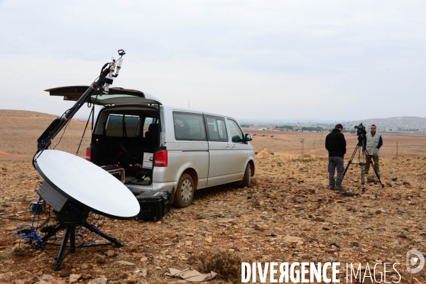 Members of the media the foreign and local press covering Battle for Kobani, Les membres des médias de la presse étrangère et locale couvrant bataille pour Kobani,