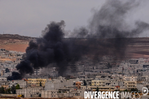 Combat in Kobani, Turkey-Syria Border. Combat dans Kobané, Frontaliers entre Syrie et Turquie.