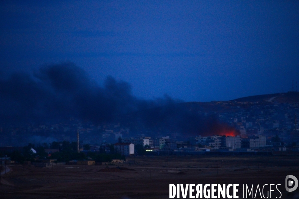 Combat in Kobani, Turkey-Syria Border. Combat dans Kobané, Frontaliers entre Syrie et Turquie.