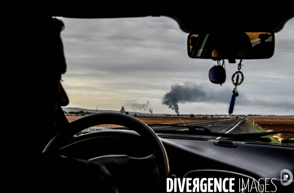 Combat in Kobani, Turkey-Syria Border. Combat dans Kobané, Frontaliers entre Syrie et Turquie.