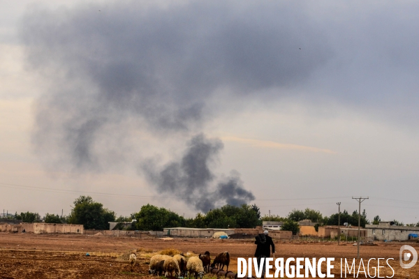 Combat in Kobani, Turkey-Syria Border. Combat dans Kobané, Frontaliers entre Syrie et Turquie.