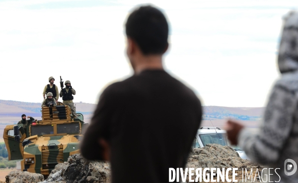 Combat in Kobani, Turkey-Syria Border. Combat dans Kobané, Frontaliers entre Syrie et Turquie.