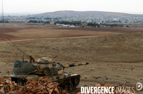 Combat in Kobani, Turkey-Syria Border. Combat dans Kobané, Frontaliers entre Syrie et Turquie.