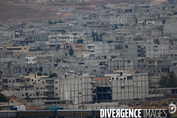 Combat in Kobani, Turkey-Syria Border. Combat dans Kobané, Frontaliers entre Syrie et Turquie.