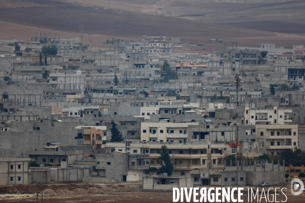 Combat in Kobani, Turkey-Syria Border. Combat dans Kobané, Frontaliers entre Syrie et Turquie.