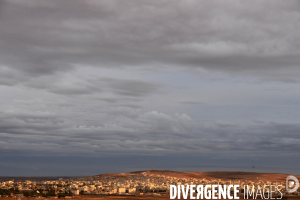 Combat in Kobani, Turkey-Syria Border. Combat dans Kobané, Frontaliers entre Syrie et Turquie.