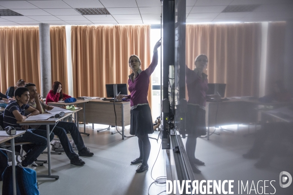 Le collège  numérique  Georges Charpak, à Goussainville, dans le Val d Oise