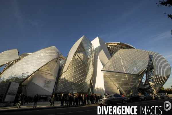 Ouverture au public du batiment de la fondation Louis Vuitton dans le bois de Boulogne à Paris.