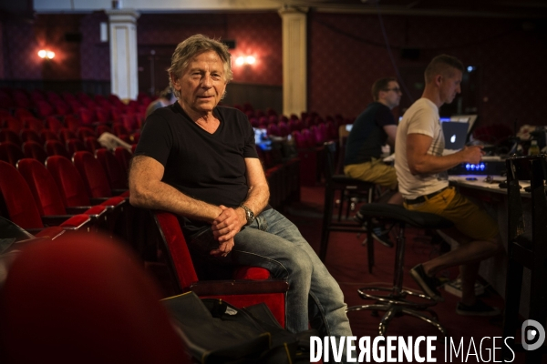 Roman POLANSKI pendant les répétitions de sa comédie musicale   Le bal des vampires   au théatre Mogador à Paris.