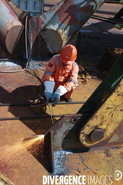 Made in TOGO : Livraison des grues ZPMC au Port Autonome de Lomé.