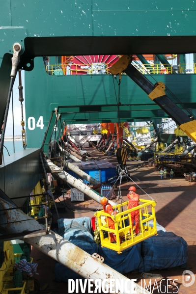 Made in TOGO : Livraison des grues ZPMC au Port Autonome de Lomé.