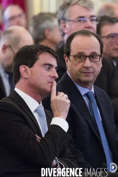 Simplification au palais de l Elysee.