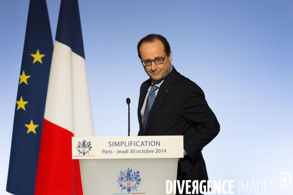 Simplification au palais de l Elysee.